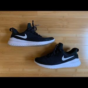 Nike women running shoe